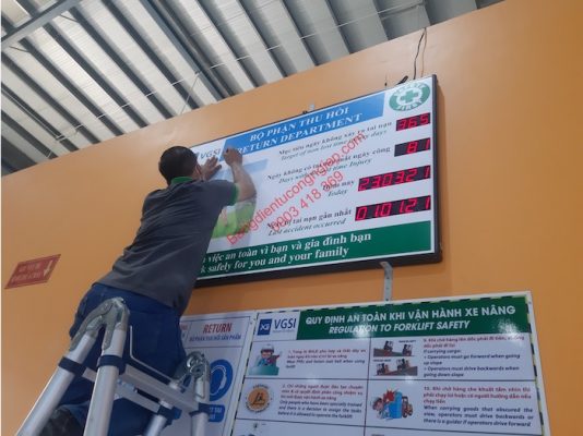 Hiển thị nội dung siêu sáng.. Không có tình trạng bảng led bị mờ, nhòe trong bất kì môi trường chiếu sáng nào.