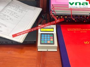 Bàn phí điều khiển tại quầy